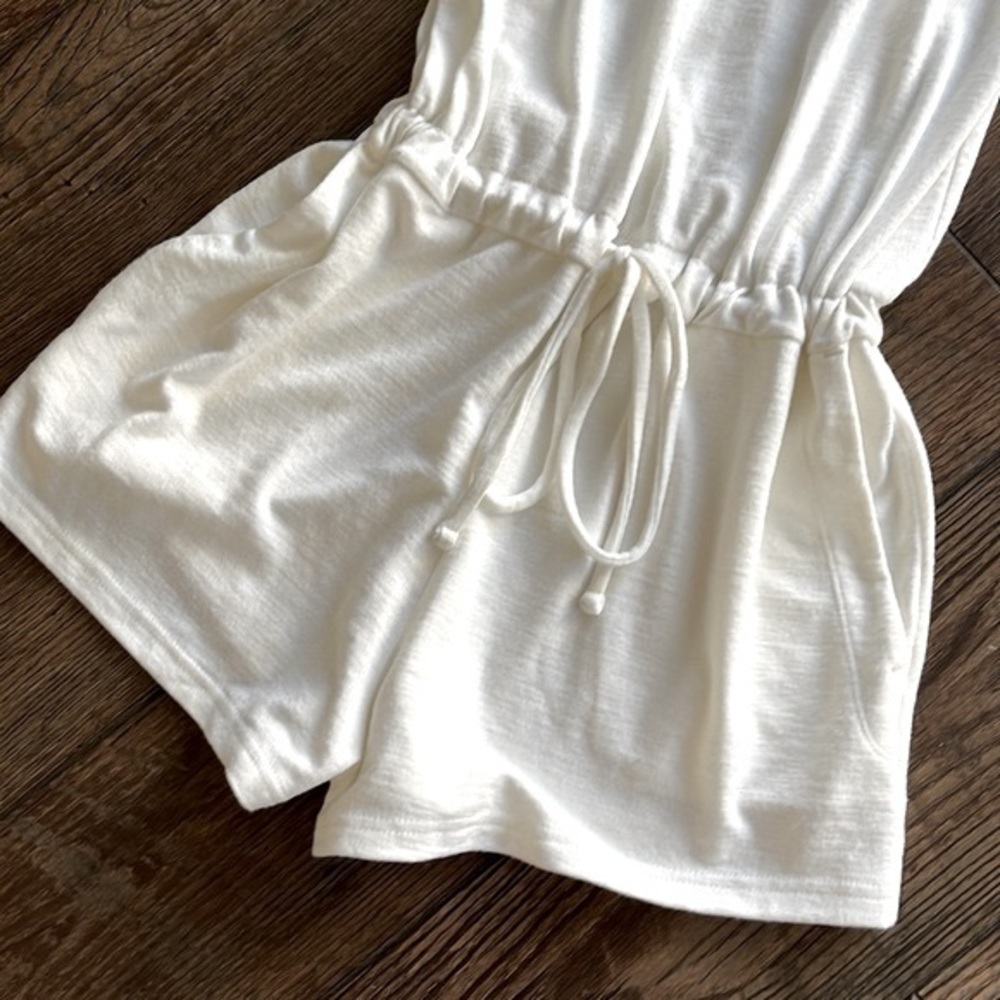 NWT Gap Shorts Romper - Picture 2 of 10